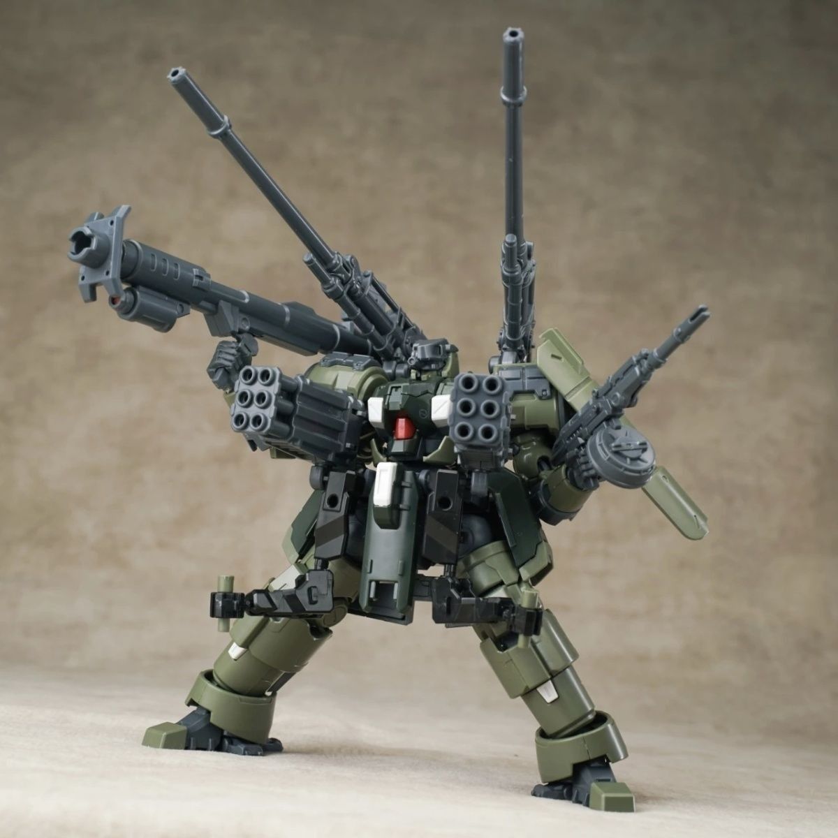 Sheik Mainland ZAROV C1  1/144 - огляд і ціна Heavy Equipment Game